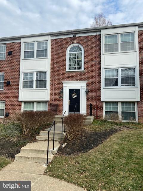 351 Homeland Southway in Baltimore, MD - Building Photo