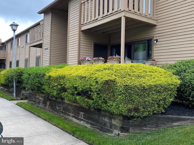 property at 1607 Woodhollow Dr