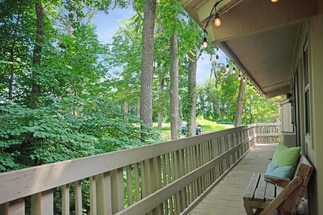 403 Deerpath W in Fontana-on-Geneva Lake, WI - Building Photo - Building Photo