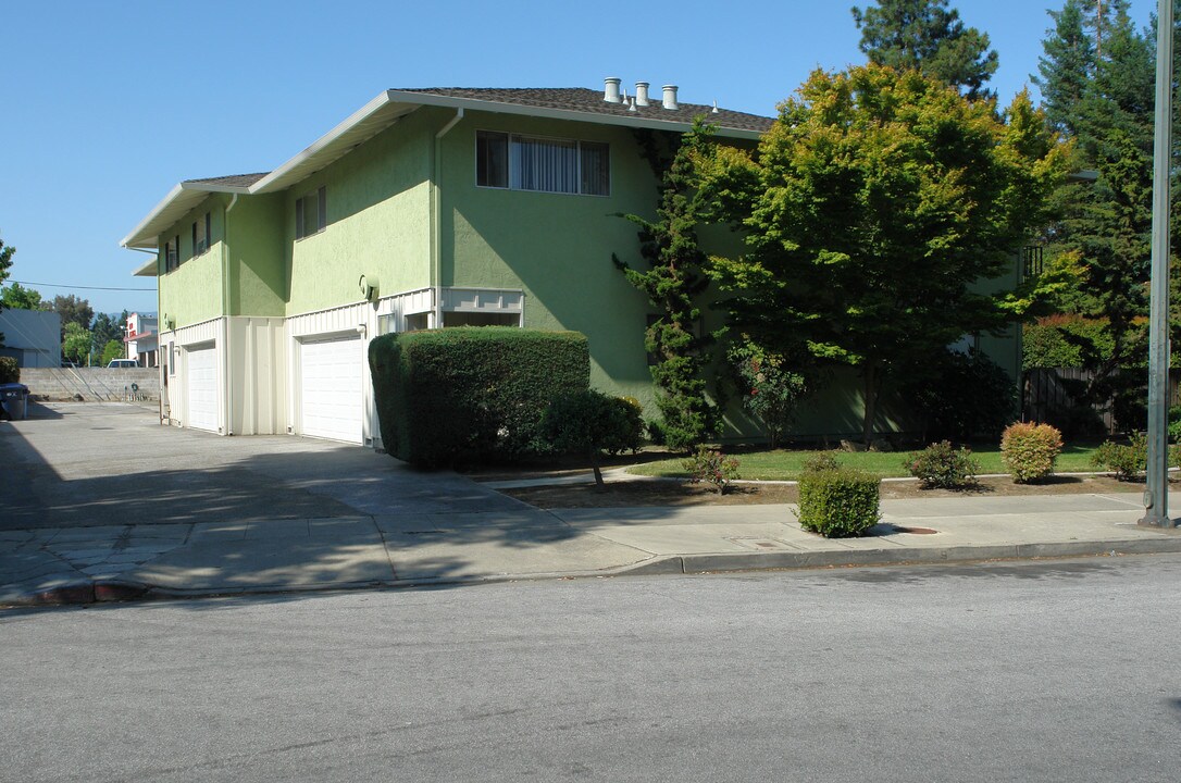 686 Foxtail Dr in Sunnyvale, CA - Foto de edificio