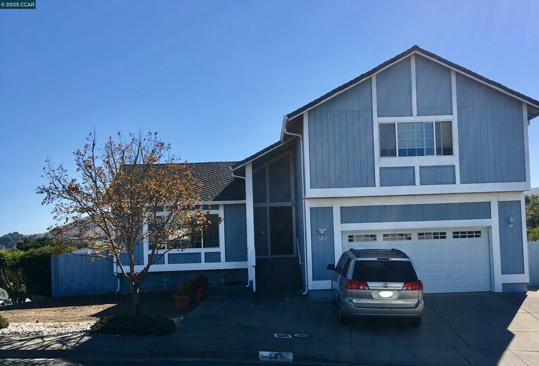 587 Birkdale Dr in Vallejo, CA - Building Photo