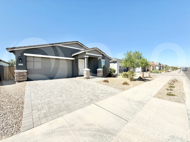 5523 W Coplen Farms Rd in Phoenix, AZ - Building Photo - Building Photo