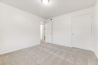 Cannon Court Apartments in Salem, OR - Foto de edificio - Building Photo