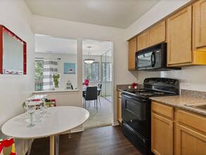 Franklin River Apartments in Southfield, MI - Building Photo - Building Photo