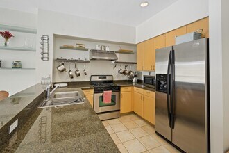 445 Island Ave, Unit 713 in San Diego, CA - Building Photo - Building Photo