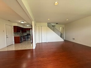 1781 Queensbury Cir in Hoffman Estates, IL - Building Photo - Building Photo