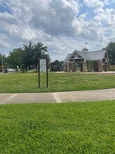11306 Yorkshire Oaks Dr in Houston, TX - Building Photo - Building Photo