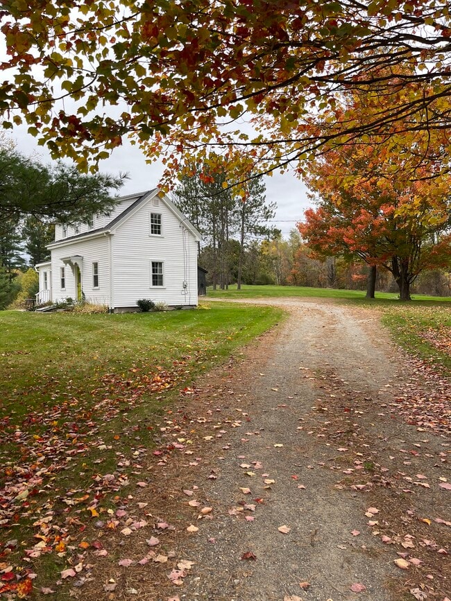 9 Dunbar Dr in Farmingdale, ME - Building Photo - Building Photo