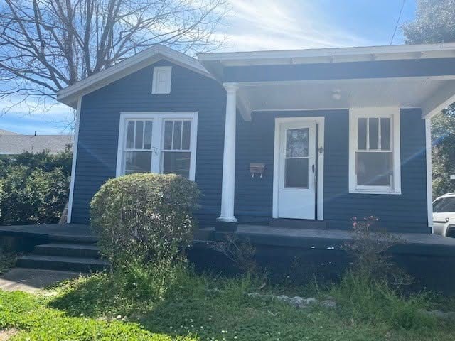 217 W Vine St in Opelousas, LA - Foto de edificio