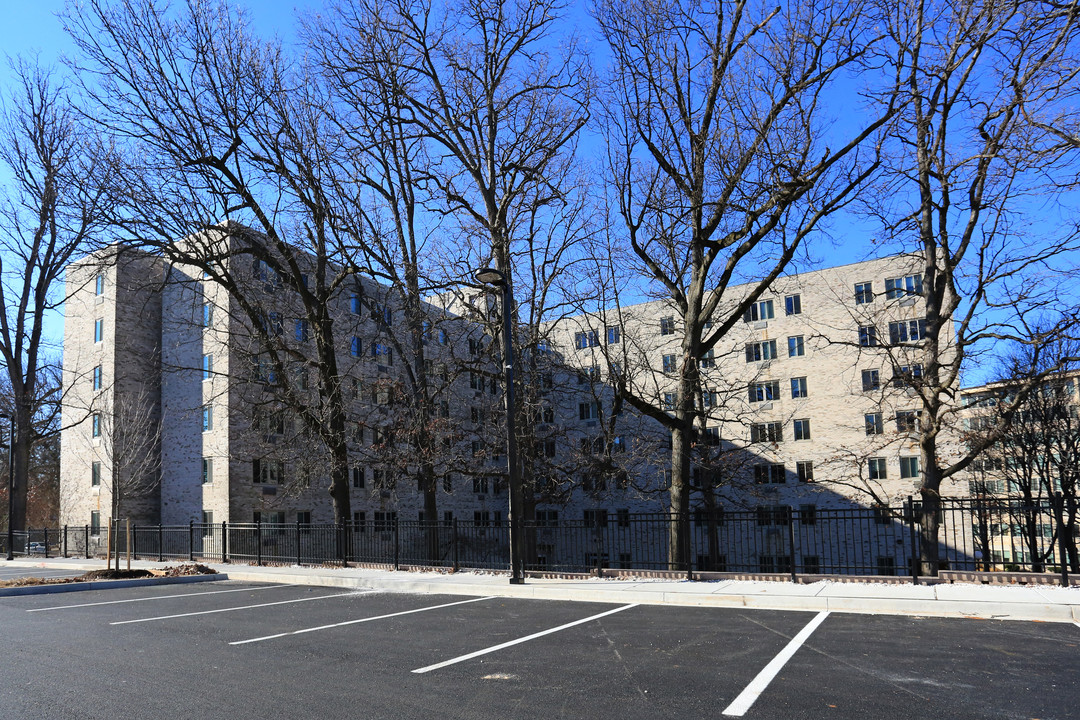 Weinberg Manor West in Baltimore, MD - Foto de edificio