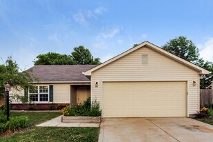 17913 Sanibel Cir in Noblesville, IN - Building Photo