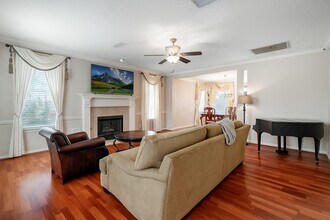 9706 Broadley Dr in Sugar Land, TX - Building Photo - Building Photo