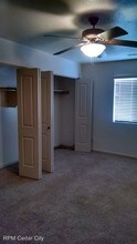 1217 N Cedar Blvd in Cedar City, UT - Foto de edificio - Building Photo