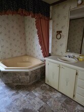 144 Matthews St in Hollister, MO - Building Photo - Building Photo