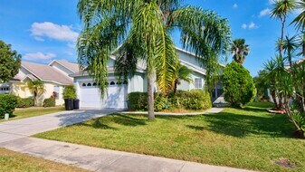 4718 Prairie Point Blvd in Kissimmee, FL - Building Photo