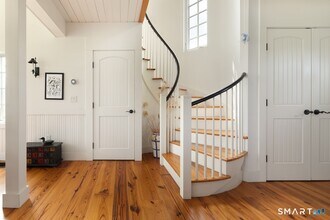 17 Washinee Heights Rd in Salisbury, CT - Building Photo - Building Photo