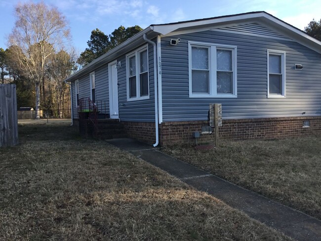 1074 Piney Marsh Ct in Virginia Beach, VA - Building Photo - Building Photo