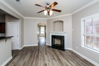 7400 Brentridge Dr in Cordova, TN - Building Photo - Building Photo