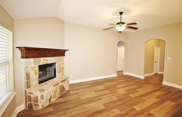 222 Chimney Rock Dr in Waxahachie, TX - Building Photo - Building Photo