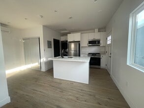 1622 W 125th St in Los Angeles, CA - Building Photo - Building Photo
