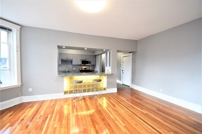 83 Glenville Ave, Unit #1 in Boston, MA - Foto de edificio - Building Photo