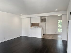 BB in Los Angeles, CA - Building Photo - Building Photo