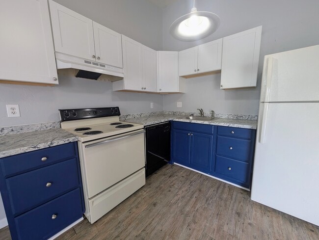 1235 Continental Ct in Tallahassee, FL - Foto de edificio - Building Photo