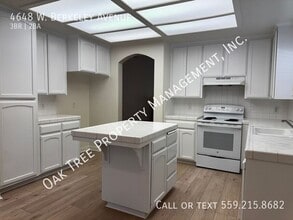 4648 W Berkeley Ave in Fresno, CA - Building Photo - Building Photo