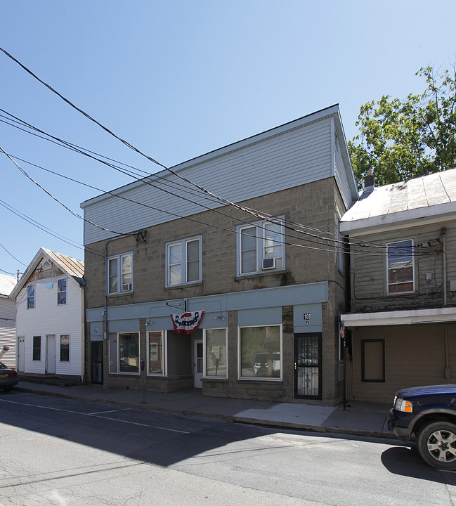 108 Railroad Ave in Middleburgh, NY - Building Photo