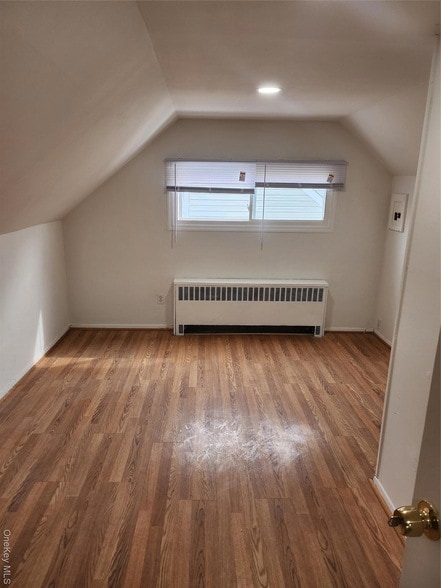 806 Oliver Ave in Westbury, NY - Building Photo - Building Photo