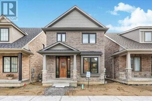 9 Drummond St in Port Hope, ON - Building Photo