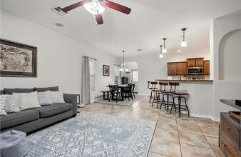 2606 Las Brisas St in Corpus Christi, TX - Foto de edificio - Building Photo