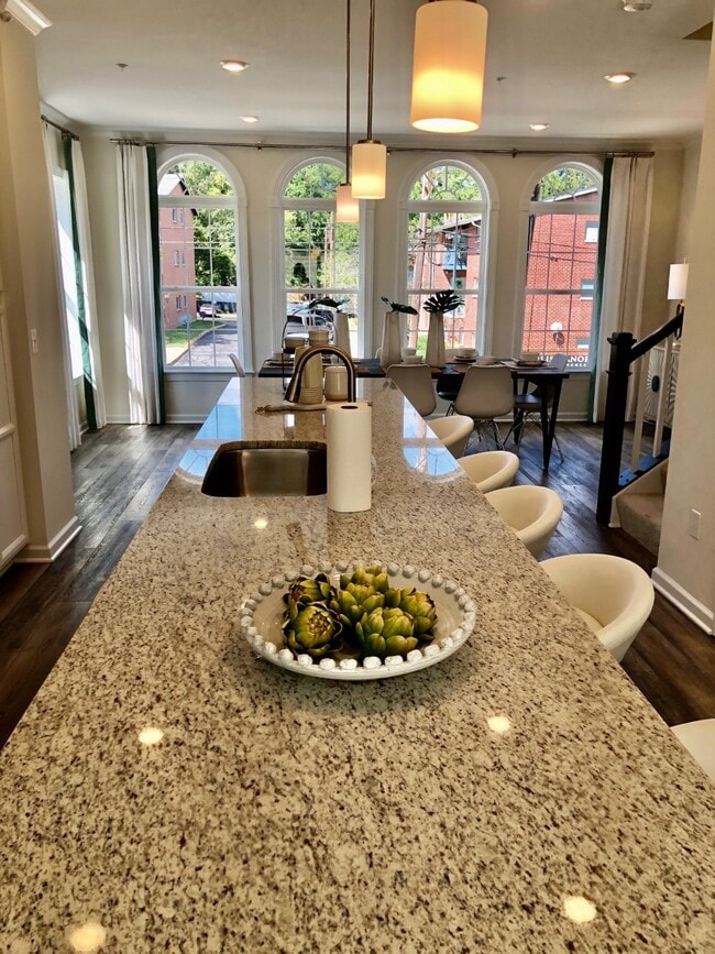 property at 4727 Cherokee St