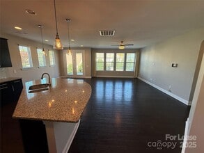 17538 Austins Creek Dr, Unit 3001-A in Charlotte, NC - Building Photo - Building Photo