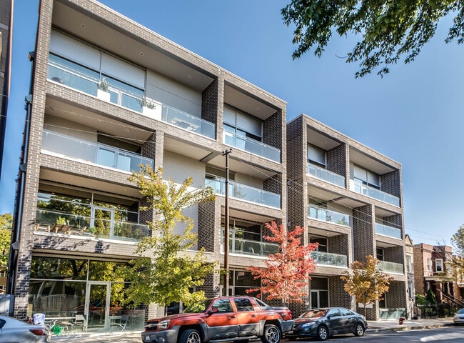property at 1935 N California Ave
