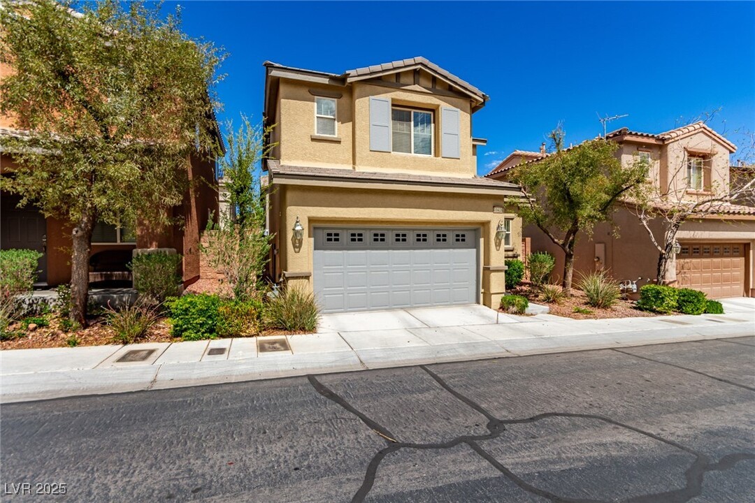 10418 Poplar Park Ave in Las Vegas, NV - Building Photo