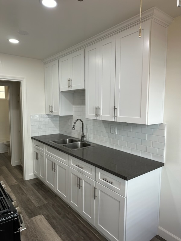 1082 E Wardlow Rd in Long Beach, CA - Building Photo - Building Photo