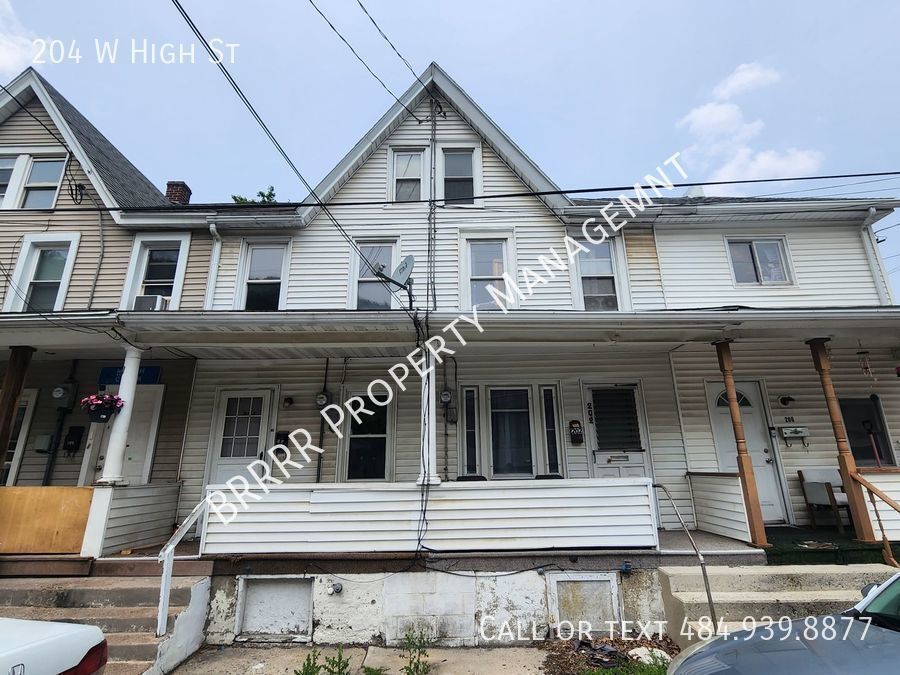 204 W High St in Nesquehoning, PA - Building Photo