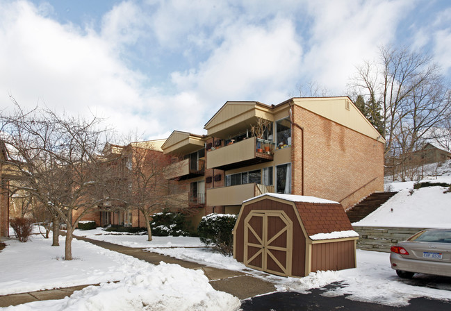 Brookside Apartments in Ann Arbor, MI - Building Photo - Building Photo