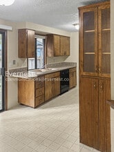 88026 9th St in Veneta, OR - Building Photo - Building Photo