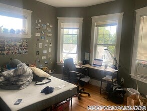 30 Adams St in Medford, MA - Foto de edificio - Building Photo