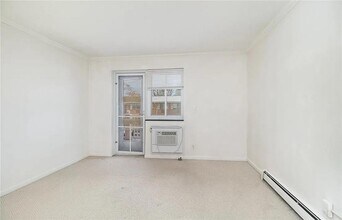 2458 East Ave in Rochester, NY - Building Photo - Building Photo