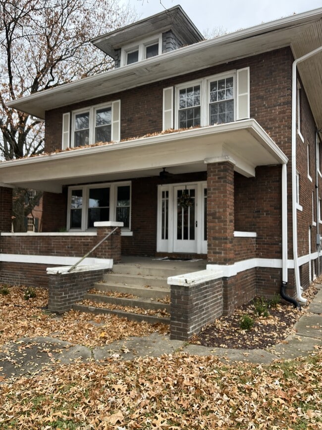 401 S Buchanan St in Edwardsville, IL - Building Photo - Building Photo