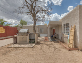 Grove Triplex in Albuquerque, NM - Building Photo - Other