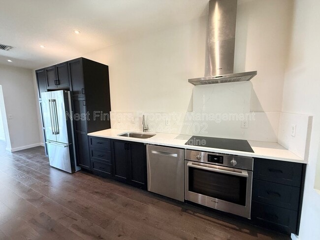 1733 Memorial Park Terrace