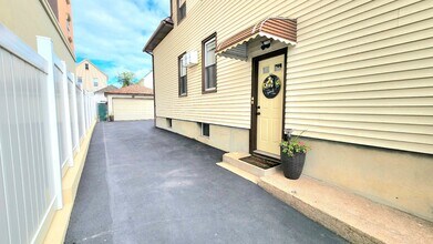11 Banta Ave, Unit 1 in Garfield, NJ - Building Photo - Building Photo