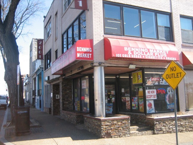 2001-2003 Benning Rd NE in Washington, DC - Foto de edificio - Building Photo