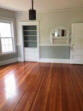 794 Boylston St, Unit 2 in Chestnut Hill, MA - Foto de edificio - Building Photo