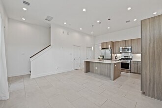 594 Janisch Rd in Houston, TX - Building Photo - Building Photo