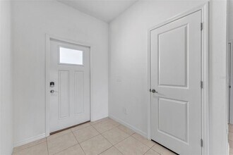 8309 Cor Pne Wy in New Port Richey, FL - Building Photo - Building Photo